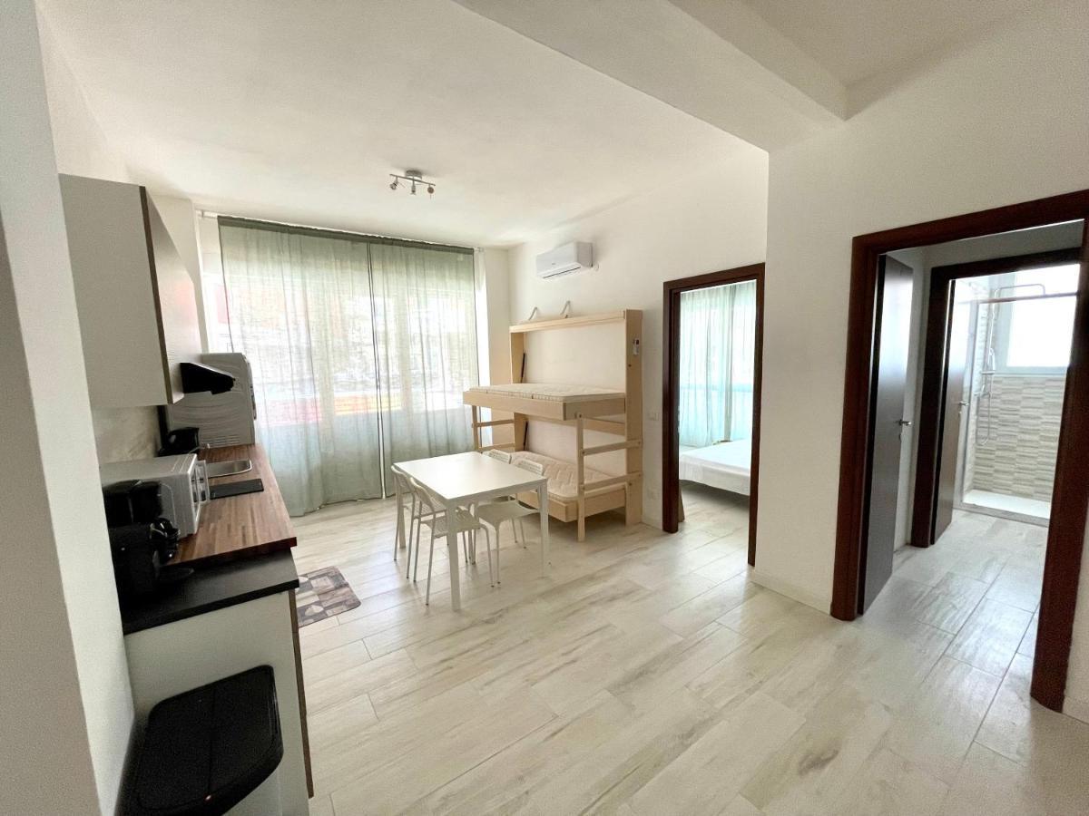 Apartamento Bilocale Con Posto Auto La Chicca Del Golfo La Spezia Exterior foto